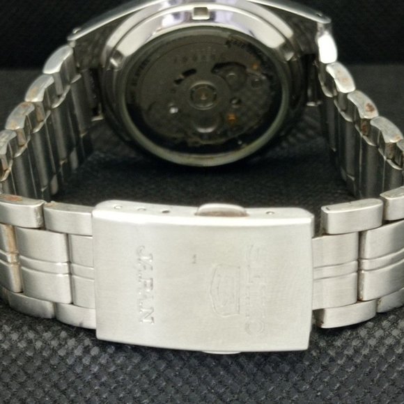 Vintage 1973 Seiko Automatic Mens Silver Watch W/daydate & Gold accents - Picture 2 of 8